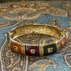 🌸 3/$20 Earth tone (gold, green, burgundy) and gold tone spring hinge bracelet